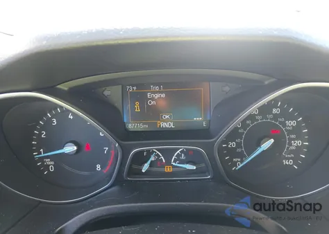 2016 Ford Focus Se z USA, uszkodzony, nr VIN 1FADP3F26GL210639